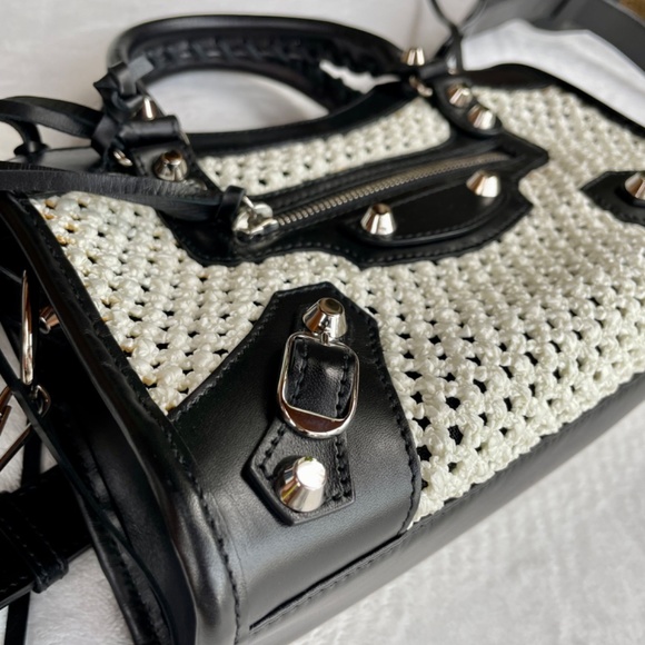 Balenciaga Weaving Classic Mini City in Black and White - Picture 6 of 14